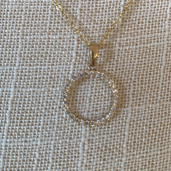 🎉 14K CIRCLE PENDANT ‼️ - Picture 8 of 11
